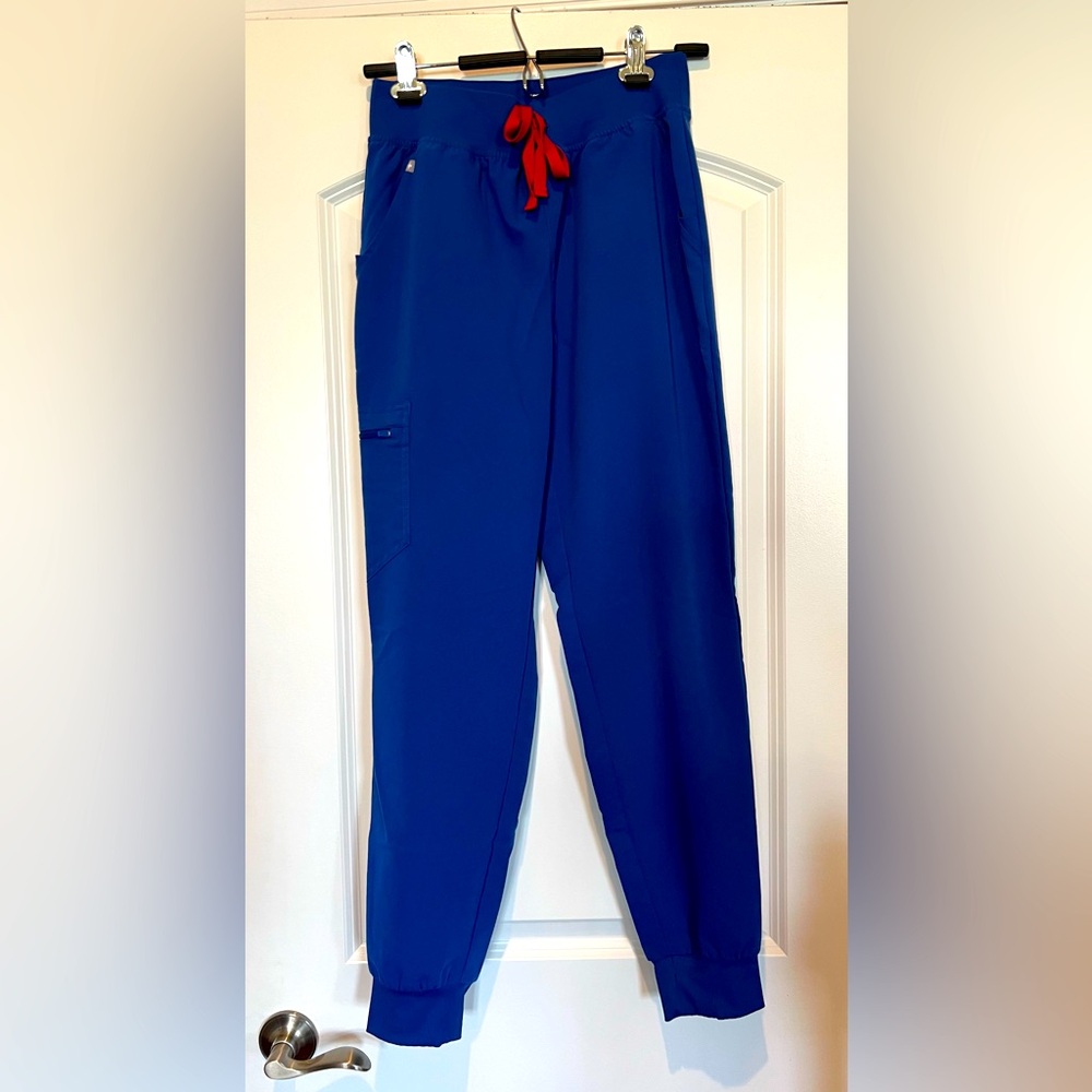 Figs Zamora High Rise Jogger Scrub Pants (2 pairs)